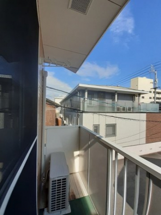 お洗濯にも便利なバルコニー付き