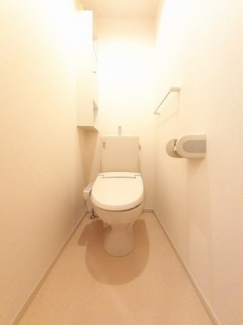 ゆったりとした空間のトイレです