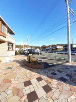 駐車場があるので、車を買う予定の方も安心です