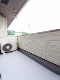 外からの目が気にならないバルコニーで洗濯物が干せます