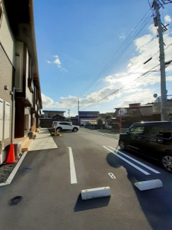 車をお持ちの方に嬉しい駐車場付きの物件です
