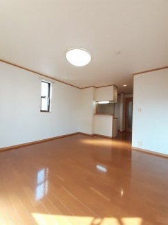 内装は落ち着いています