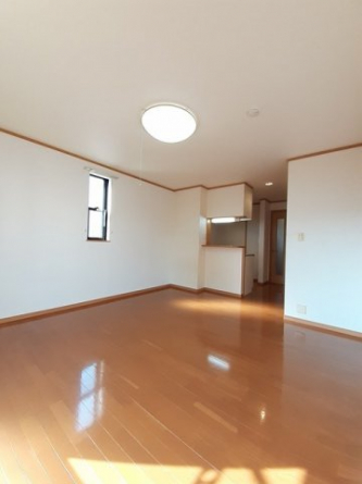 内装は落ち着いています