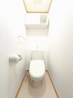コンパクトで使いやすいトイレです