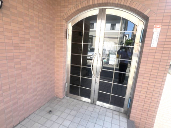 【エントランス】