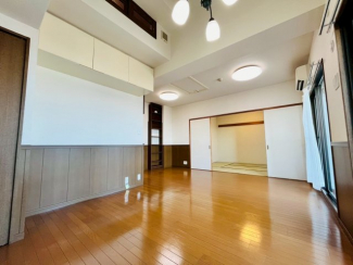 【居間・リビング】