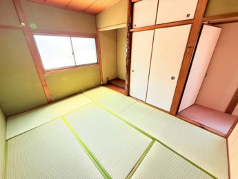 【寝室】