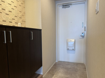 【玄関】