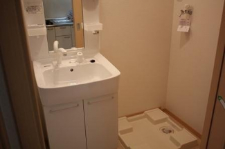 コンパクトで使いやすい洗面所