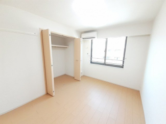 内装は落ち着いています
