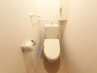 ゆったりとした空間のトイレです