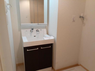 忙しい朝には欠かせない洗面所です