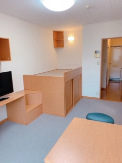 落ち着いて過ごせるお部屋なので、寝室にいかがでしょうか