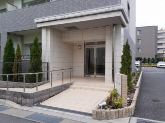 清潔なエントランスです