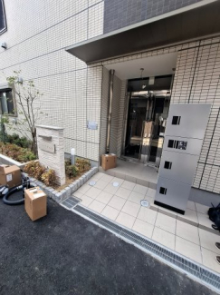 【エントランス】