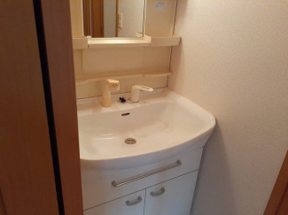 コンパクトで使いやすい洗面所