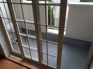 落ち着いた時間を過ごせるバルコニーです