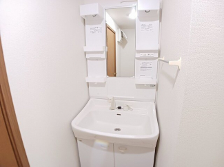コンパクトで使いやすい洗面所