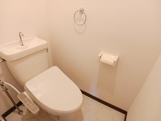 コンパクトで使いやすいトイレです