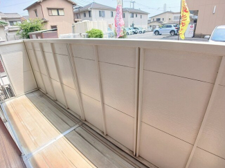 バルコニーからの眺めを楽しみながら食事をしませんか