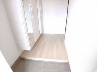 落ち着いた玄関です
