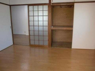 洋室６帖です