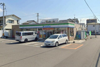ファミリーマート松山生石店まで894m