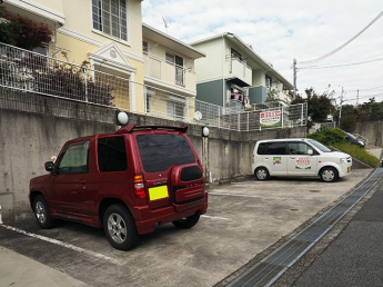 【駐車場】