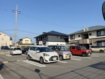 【駐車場】