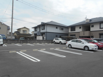 【駐車場】