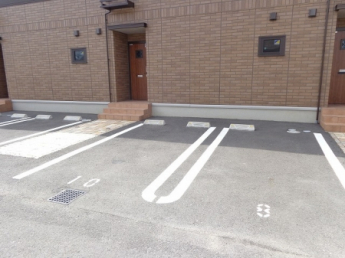 【駐車場】
