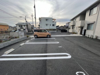 【駐車場】