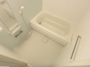 日々の疲れを癒すお風呂付です