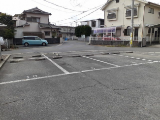 駐車場に車を止められます