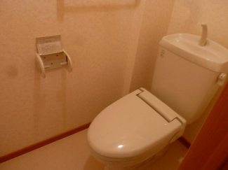 清潔感のあるトイレです