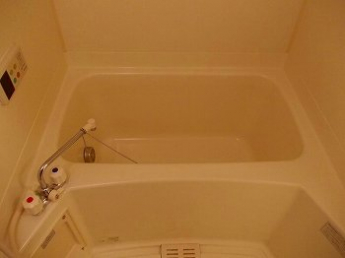 ゆったり過ごせるお風呂です