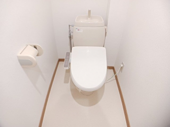 清潔感のあるトイレです
