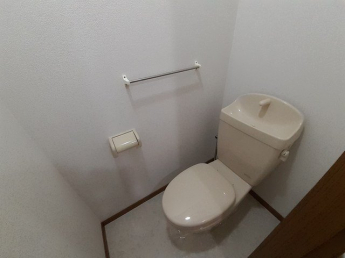 シンプルで使いやすいトイレです