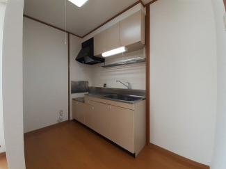 コンパクトなキッチンで掃除もラクラク