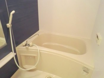 コンパクトで使いやすいお風呂です