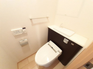 ゆったりとした空間のトイレです