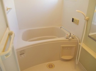 日々の疲れを癒すお風呂付です