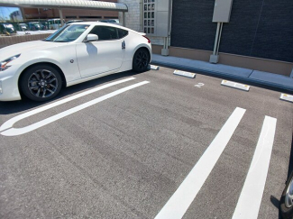駐車場があるので、車を買う予定の方も安心です