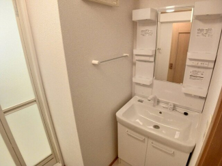 コンパクトで使いやすい洗面所