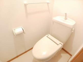 清潔感のあるトイレです