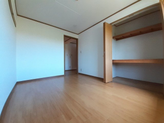 明るい室内です