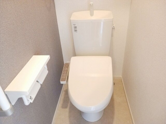 コンパクトで使いやすいトイレです