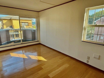 こちらのリビングで趣味の時間をお楽しみください