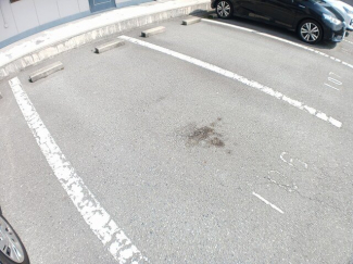車をお持ちの方に嬉しい駐車場付きの物件です