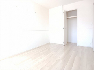 内装は落ち着いています